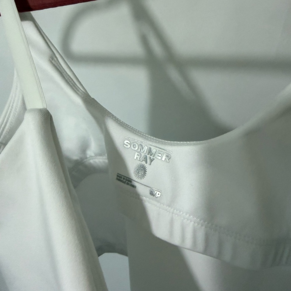 White Built In Bra Crop Top Adjustable Straps Minimalist Summer S - Picture 3 of 9